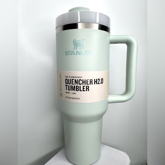 Stanley Accessories - Stanley FlowState Quencher H2.0 Tumbler / 40oz / Color: Mist